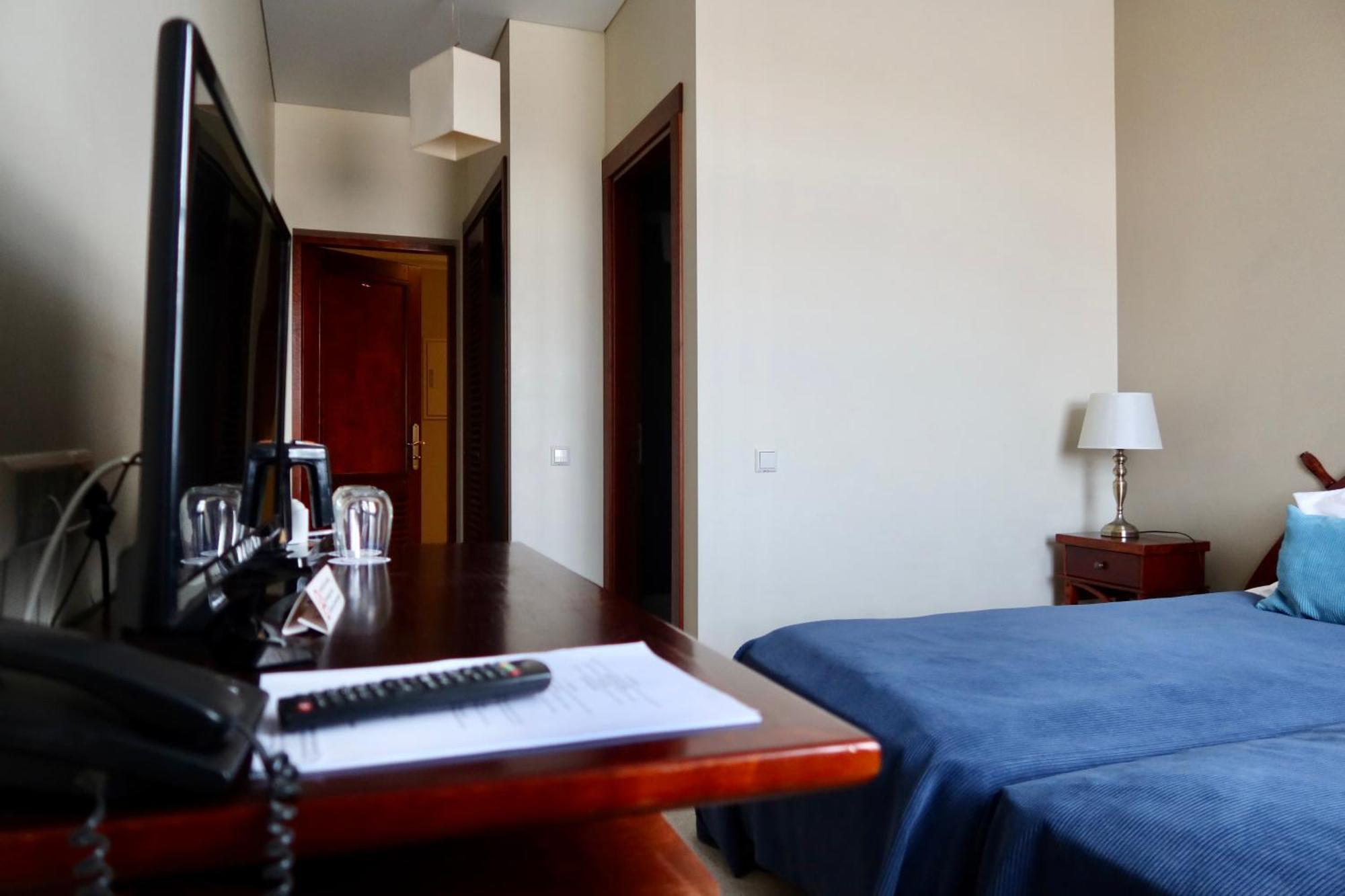 Port Hotel Adazi Luaran gambar